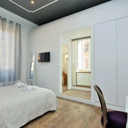 Luxury Sabina 50 Mt From Trevi Fountain Apartment Rome