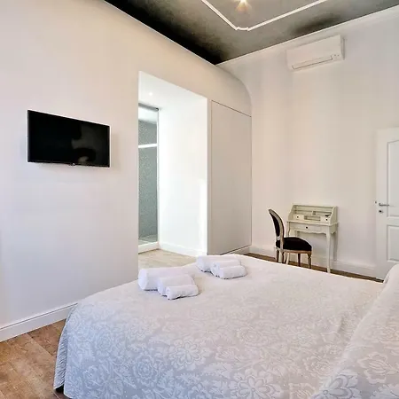 Luxury Sabina 50 Mt From Trevi Fountain Apartment