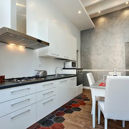 Apartment Luxury Sabina 50 Mt From Trevi Fountain *