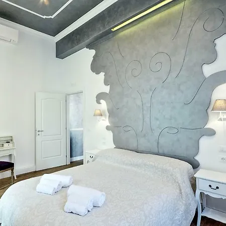 Apartment Luxury Sabina 50 Mt From Trevi Fountain *